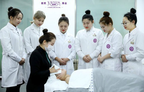 美容儀器種類(lèi)那么多？美容院該如何選？